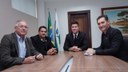 Vereadores Poim, Gentil e Marcos da Vila Reis estiveram em Curitiba e anunciam reforma de colégios em Apucarana