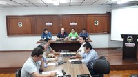 Vereadores realizam Sessão Extraordinária no Salão Nobre da Prefeitura de Apucarana